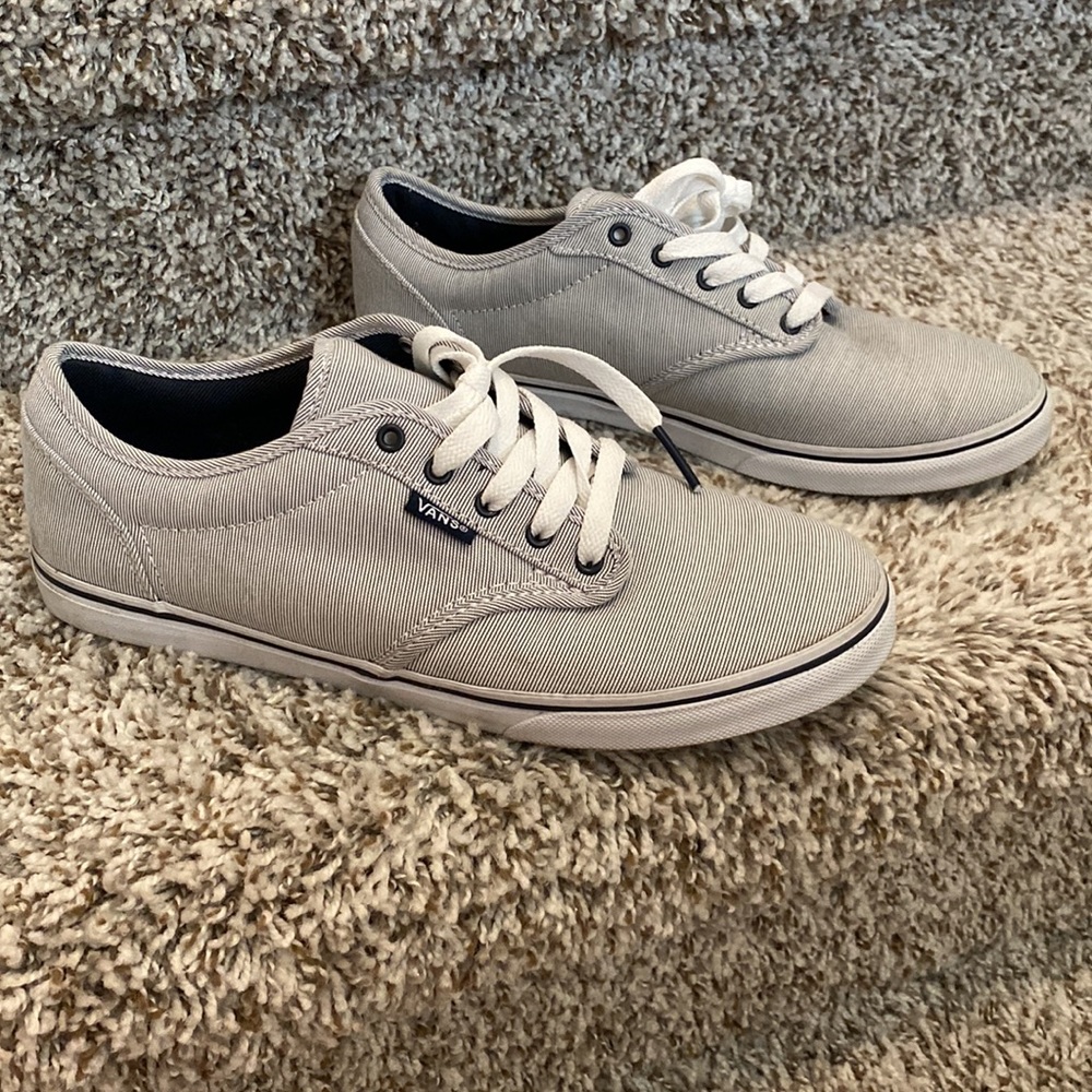 Vans - Picture 2 of 7